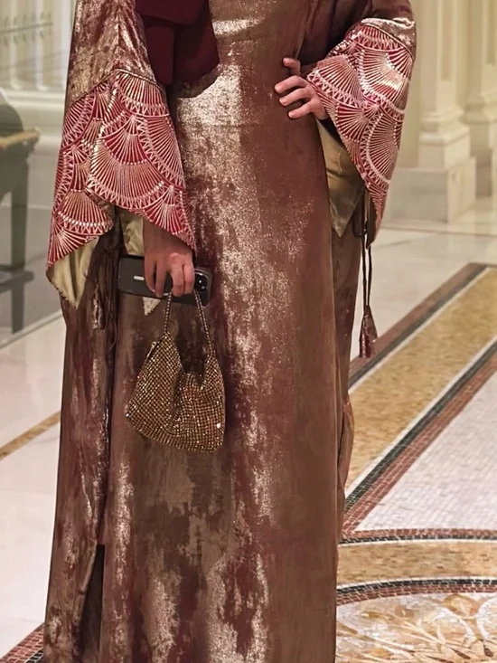 Modest Arabic dress - Picture 3 of 3